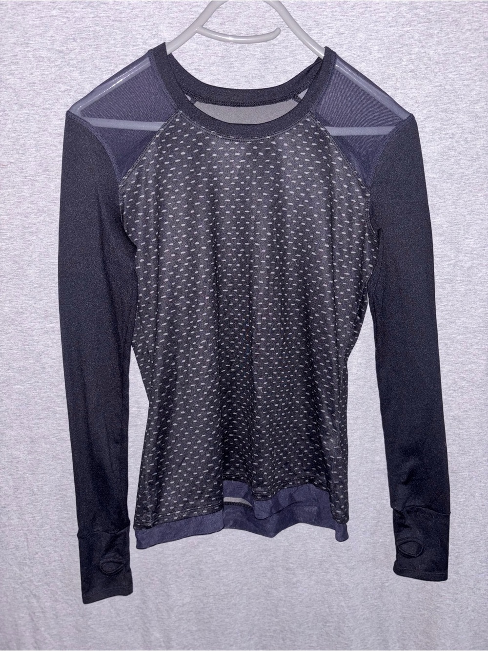 oiselle Women’s Black Long-Sleeve Mesh-Panel Performance Tee Size 2
